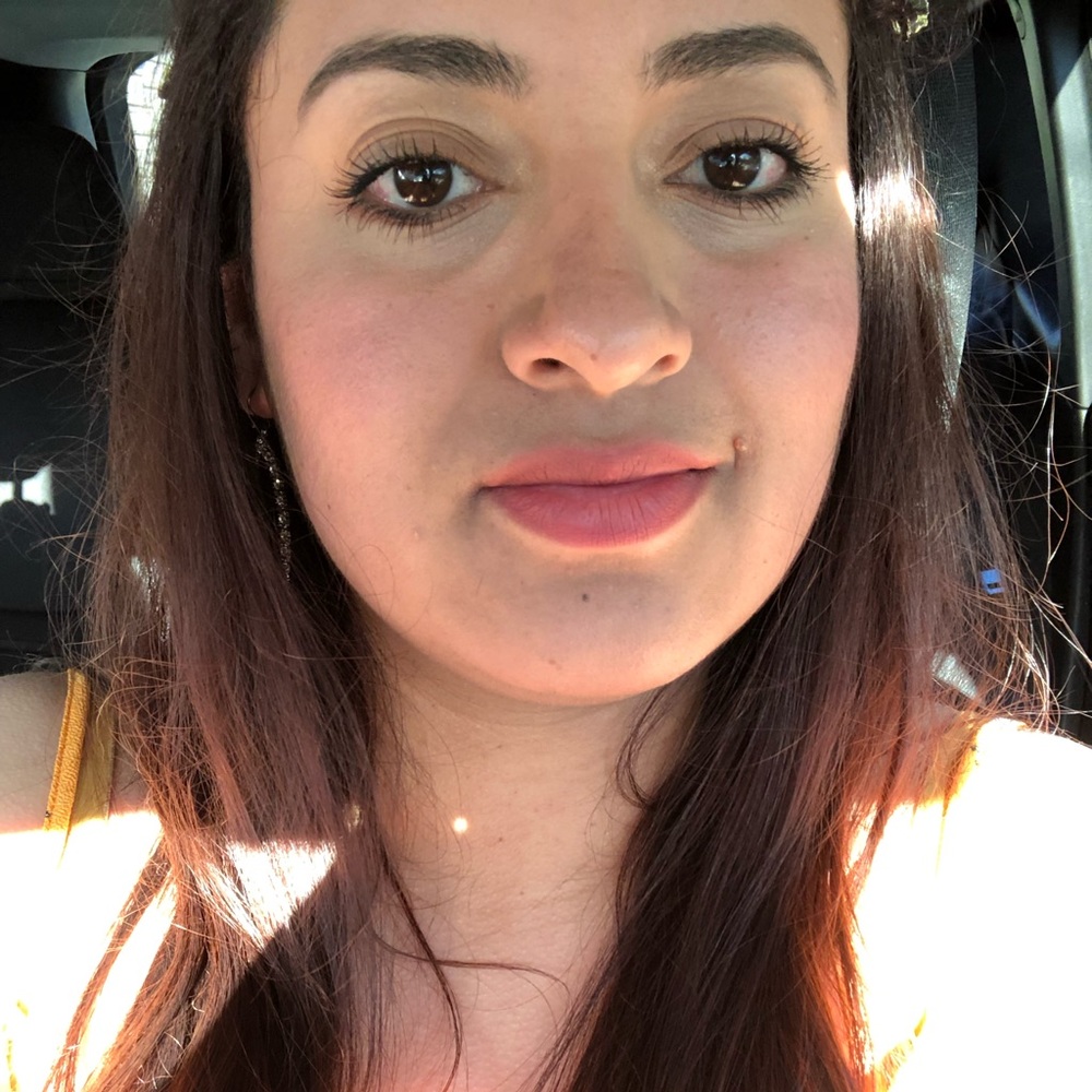 Meet your Posher, Karely